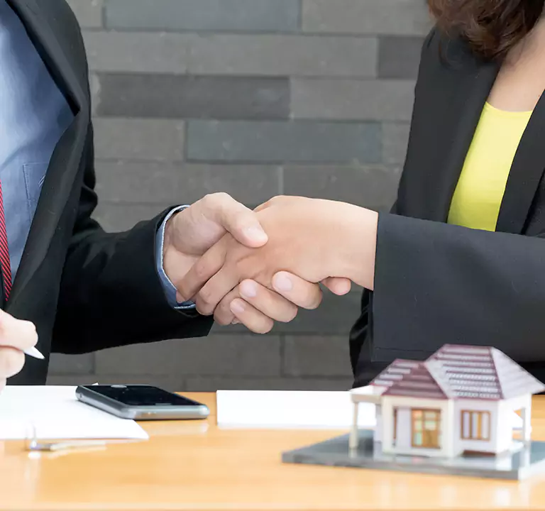 Why Sell to Us Instead of Letting the Home Go to Auction in Glen Cove, NY?